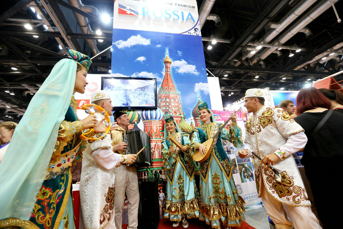 俄乌冲突影响！海运空运运价即将暴涨；苏伊士运河通行费提高10%