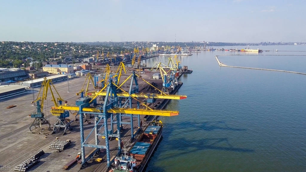 突发!德国五大码头工人举行罢工,欧洲面临崩溃级拥堵威胁